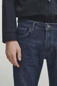 Slim-fit enzymatic jeans - Görsel 4